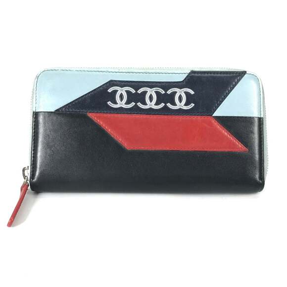 CHANEL Black Wallet